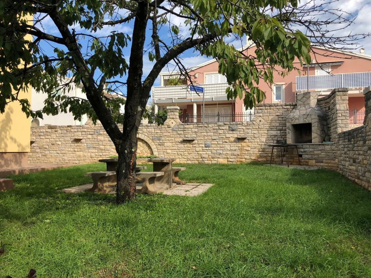 Mariella Bašanija Exterior foto