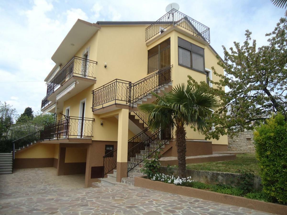 Mariella Bašanija Exterior foto
